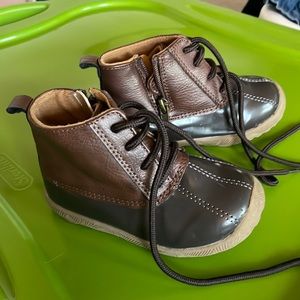 Toddler boys duck boots great condition